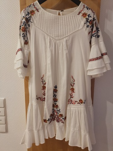 Weißes damenkleid mit - weißes,
